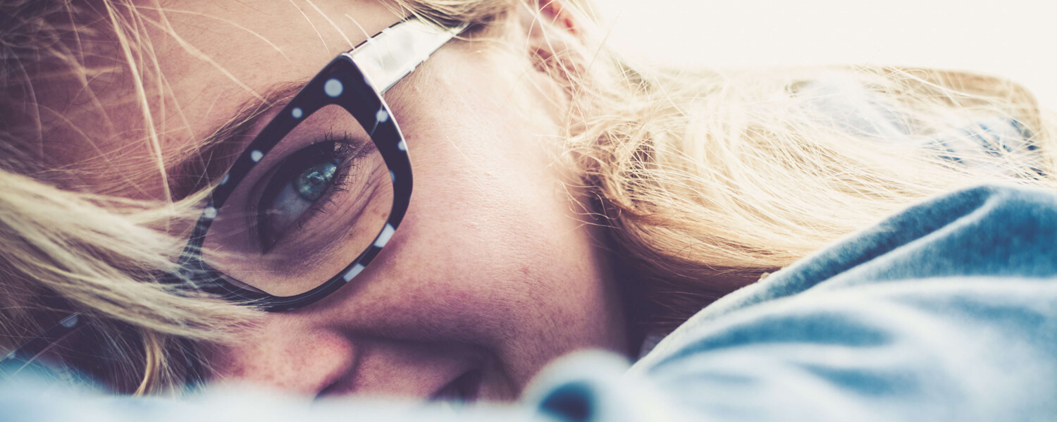 brille-frau-pexels-optik-westermeier brille-frau-pexels-optik-westermeier
