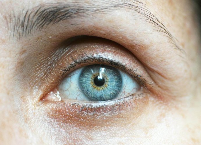 Auge als Nahaufnahme sinnbildlich für gesunde Augen