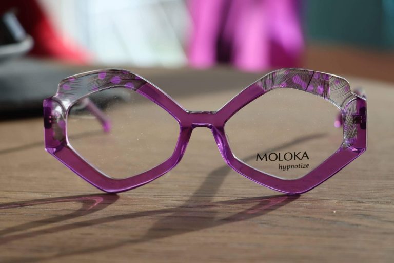 Moloka Brille in lila
